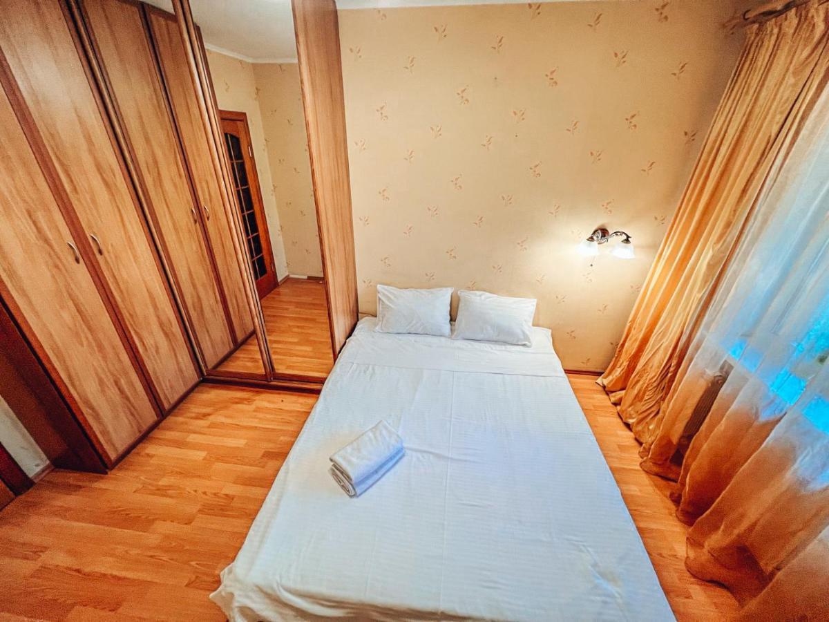 Apartments Near The Exhibition Centre Kyiv Exterior photo